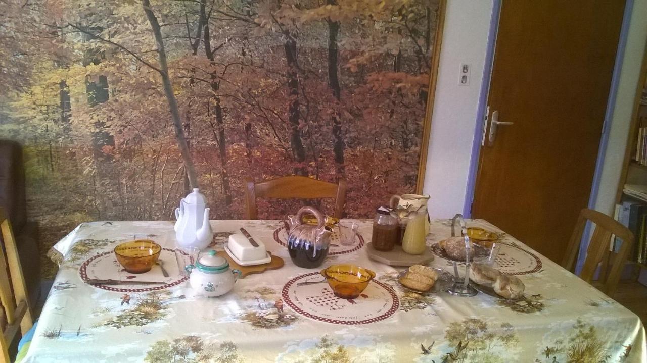 Bed and Breakfast Au Domaine Des Oiseaux Montredon  Экстерьер фото